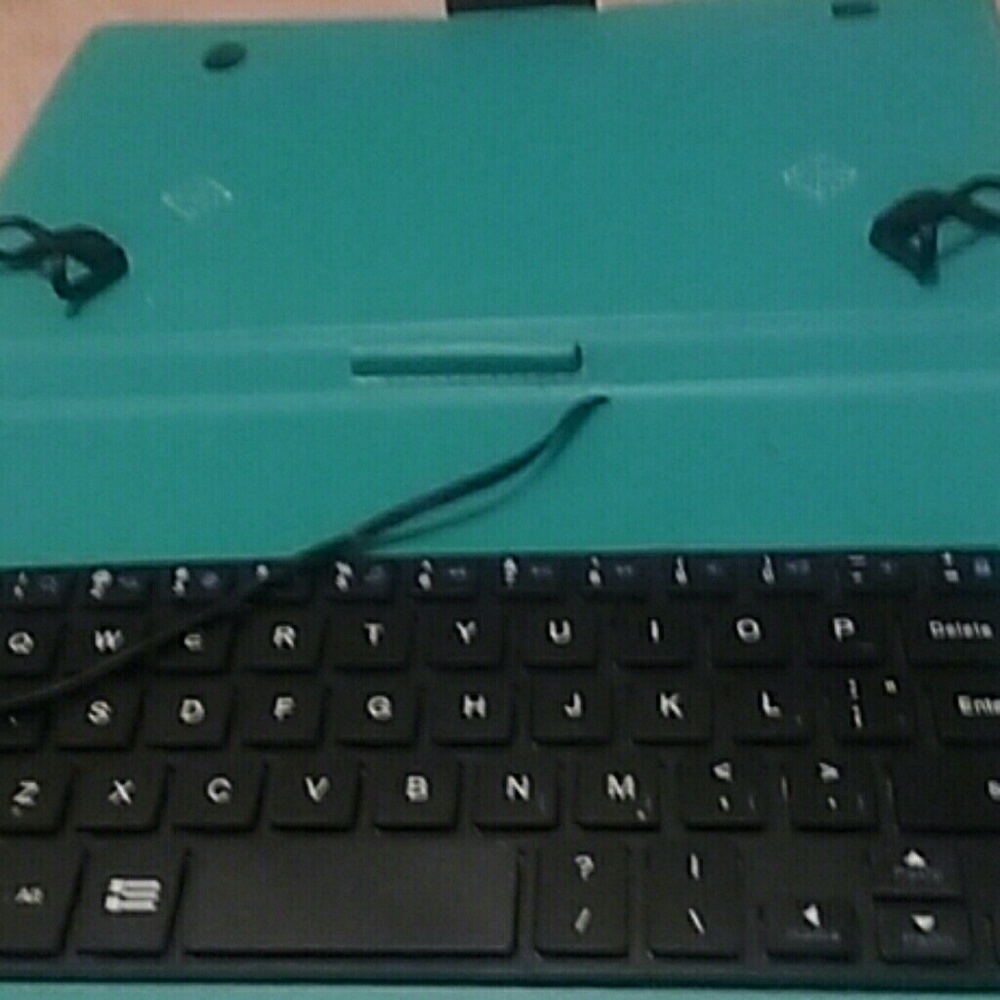 Keyboard USB Tablet Case - Picture 4 of 4